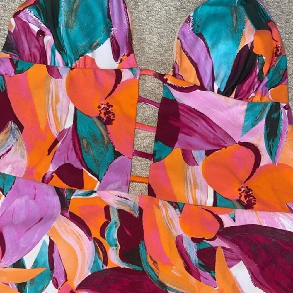 Cupshe Floral‎ One Piece Swimsuit Cutout Halter Neck Bathing Suit size XL